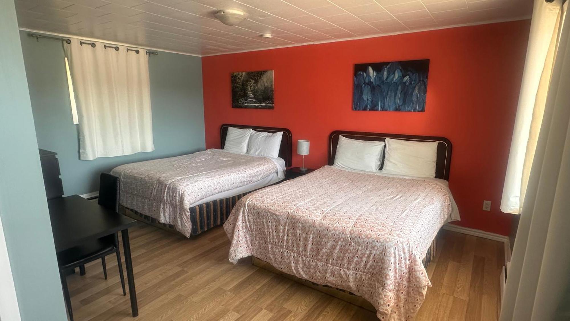 Chatham-Kent Colonial Motel المظهر الخارجي الصورة
